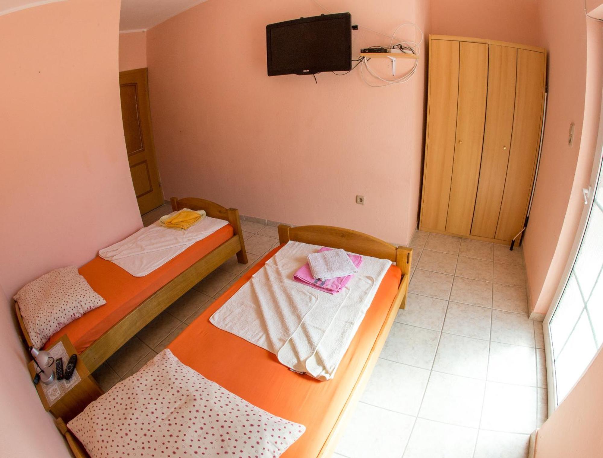 Guest House Almond Bečići Стая снимка