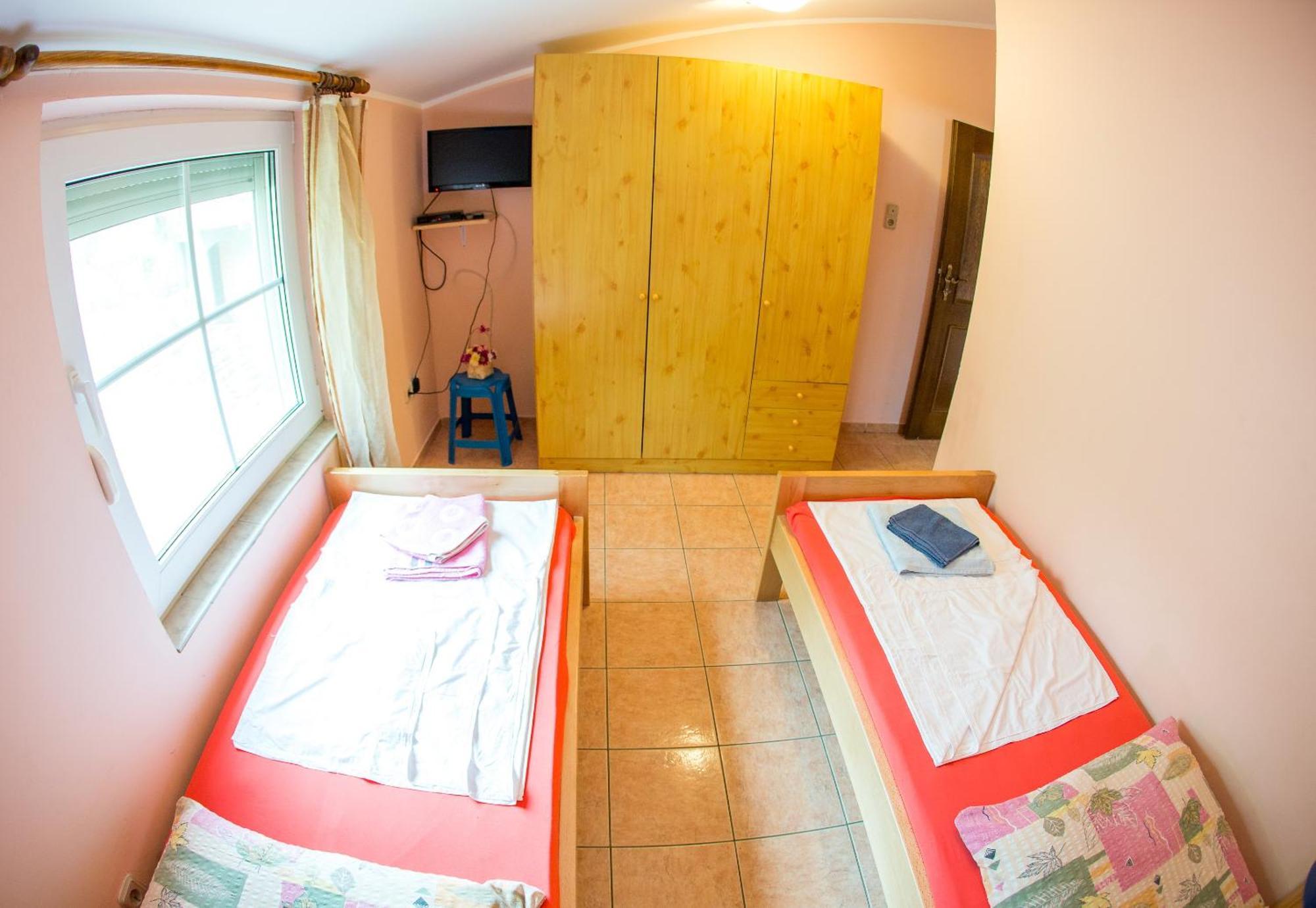 Guest House Almond Bečići Екстериор снимка