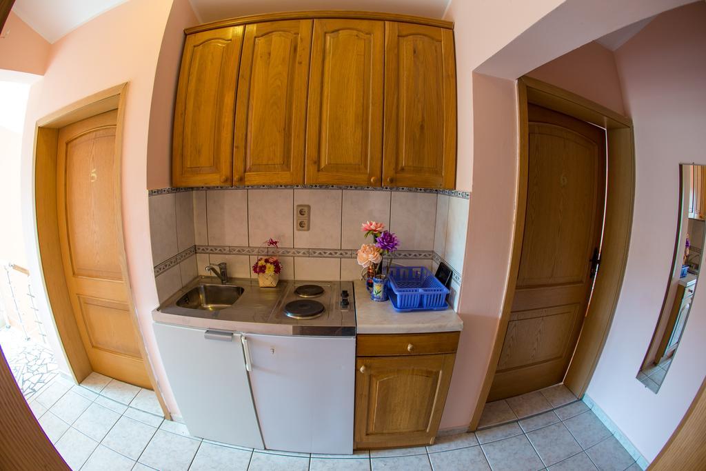 Guest House Almond Bečići Екстериор снимка