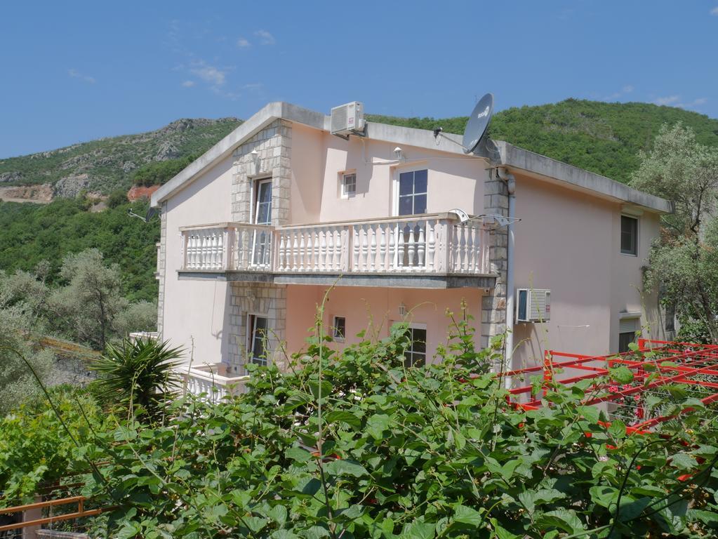 Guest House Almond Bečići Екстериор снимка